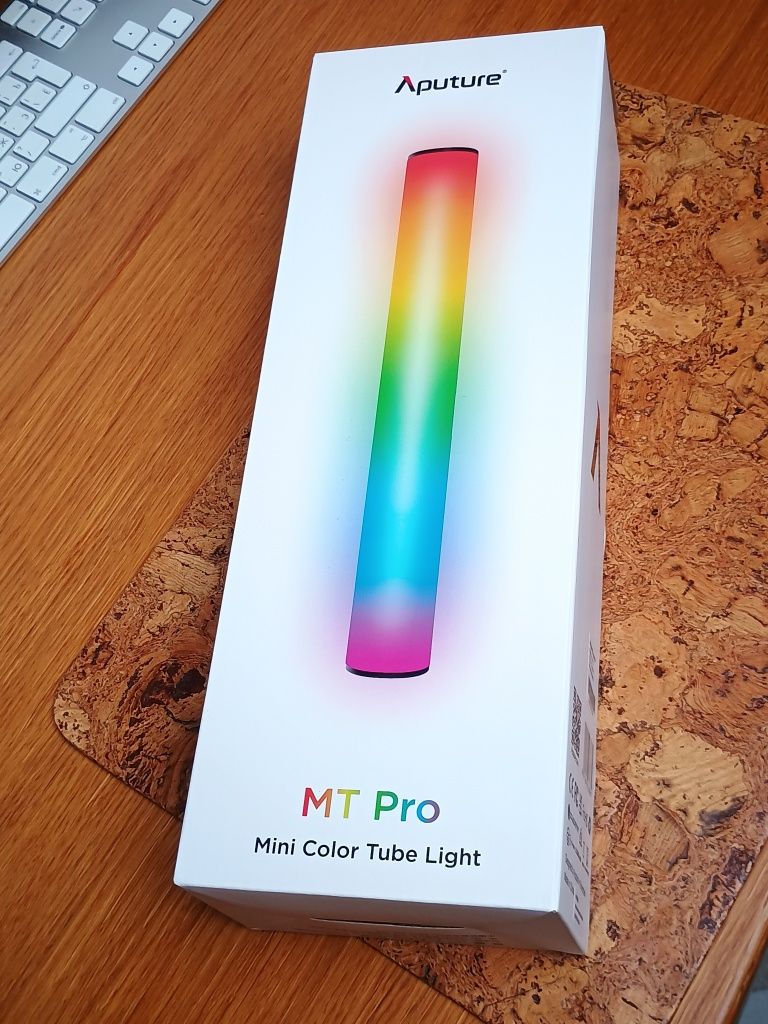 Aputure MT pro відеосвітло