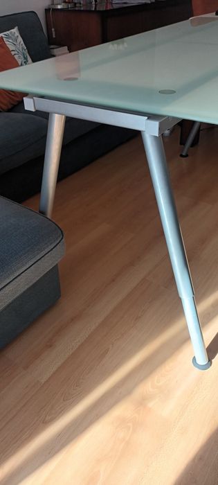 Secretária / mesa com tampo de vidro