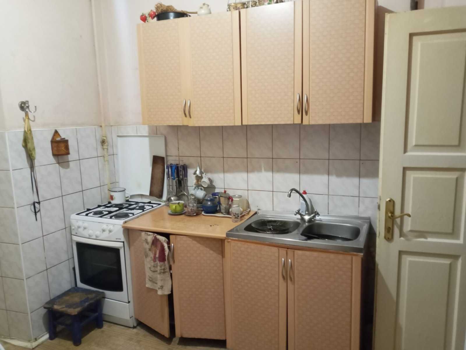 Здається одна кімната на підселення по вул.Нечуя-Левицького, ціна з кп