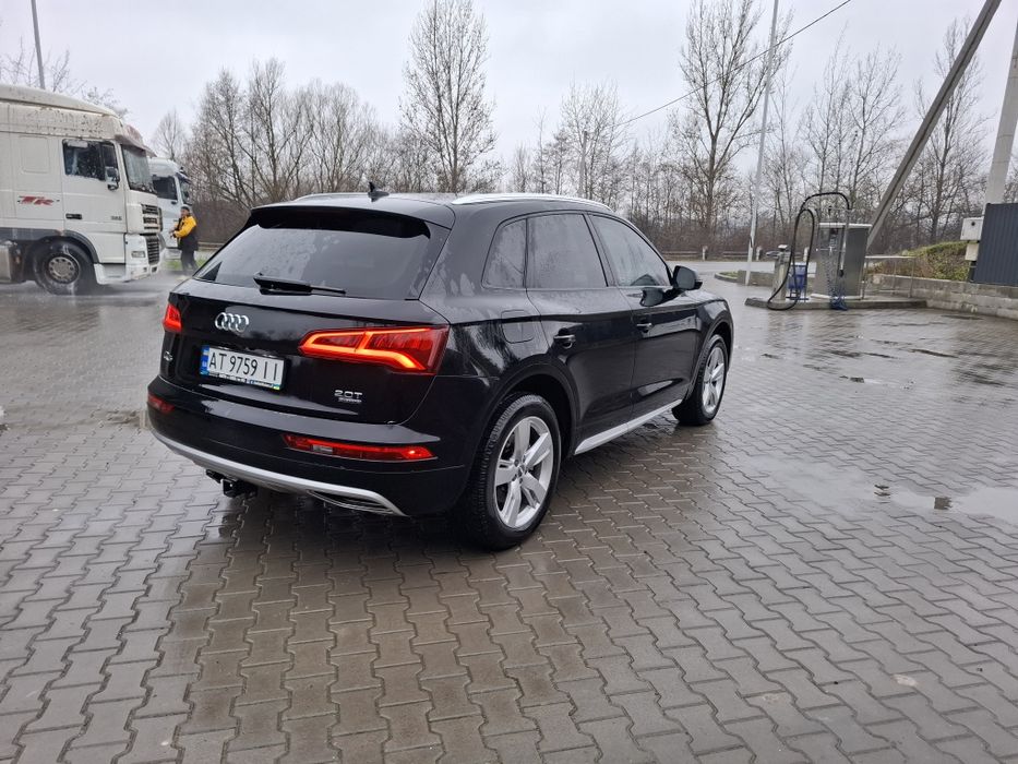 Audi q5 2018 в хорошому стані