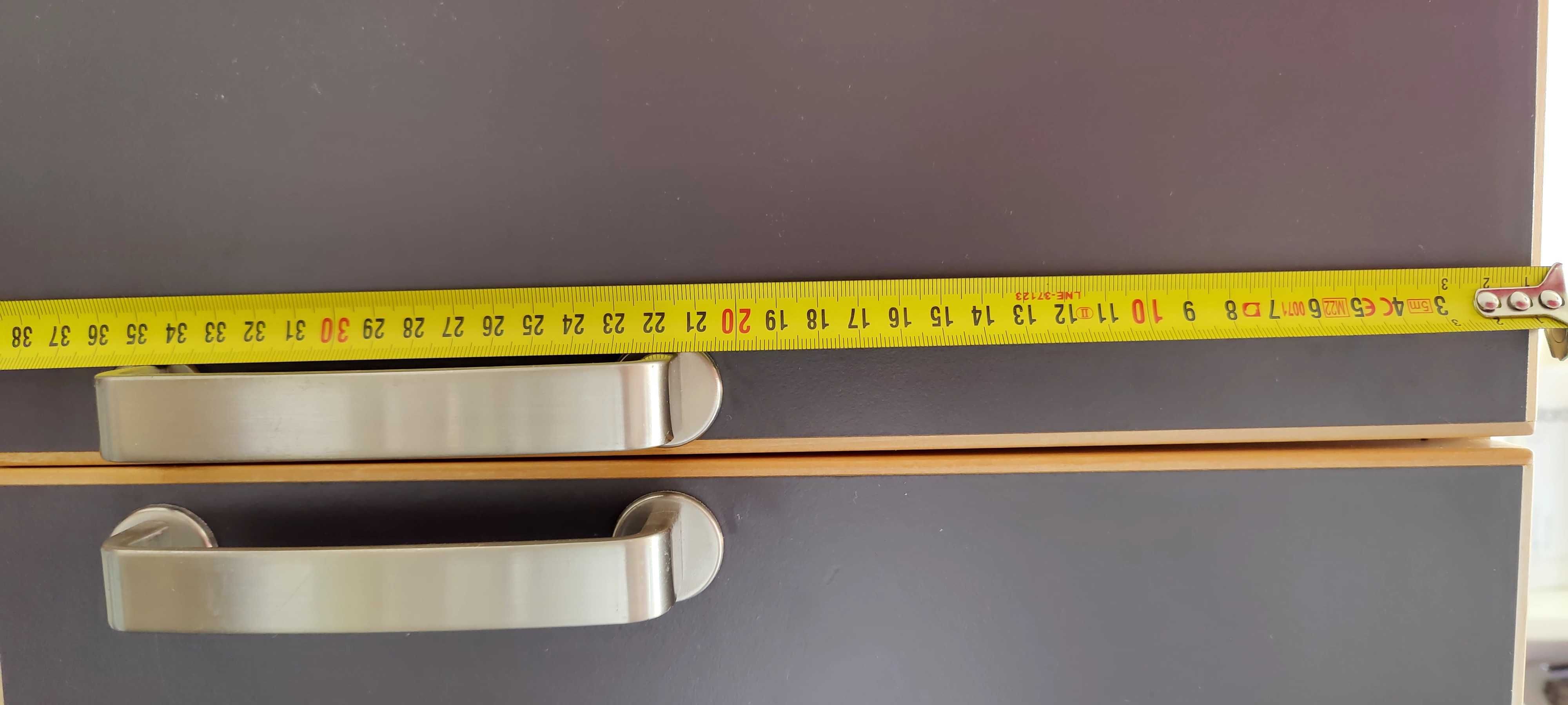 Armário despenseiro cinzento Ikea com prateleiras e cestos - 40x60x195