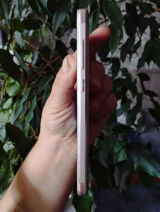 Телефон Xiaomi Redmi 3х