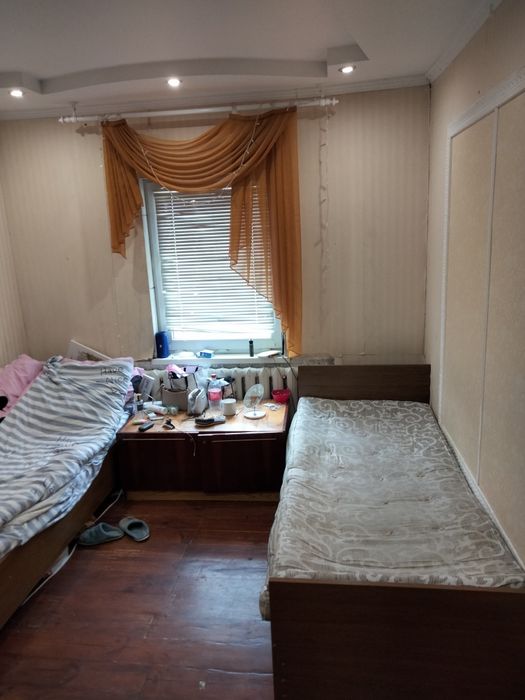 Здам кімнату на підселення в центрі міста для дівчат.