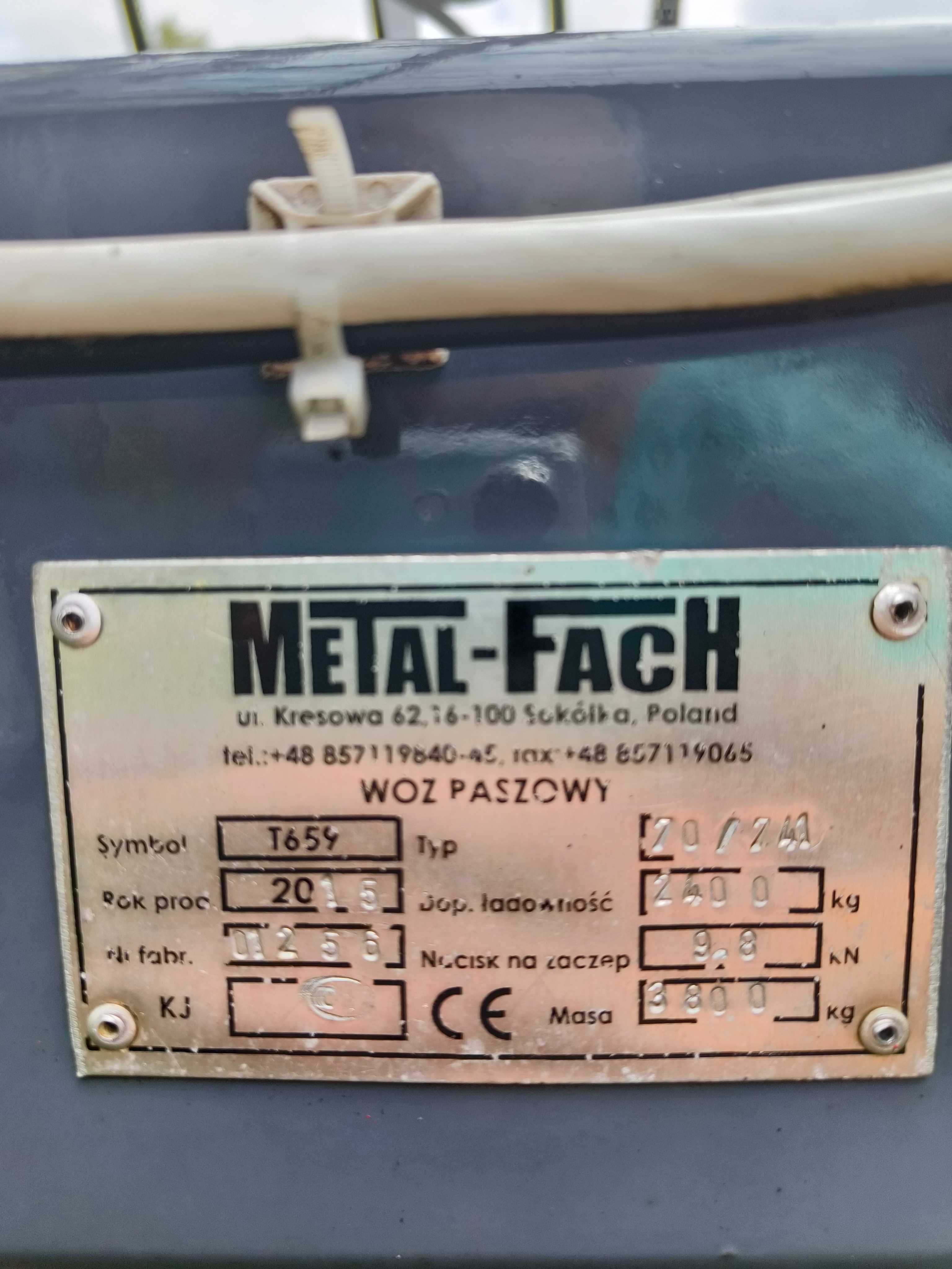 Nowy Wóz Paszowy o pojemności 8 m3 marki Metal-Fach T659