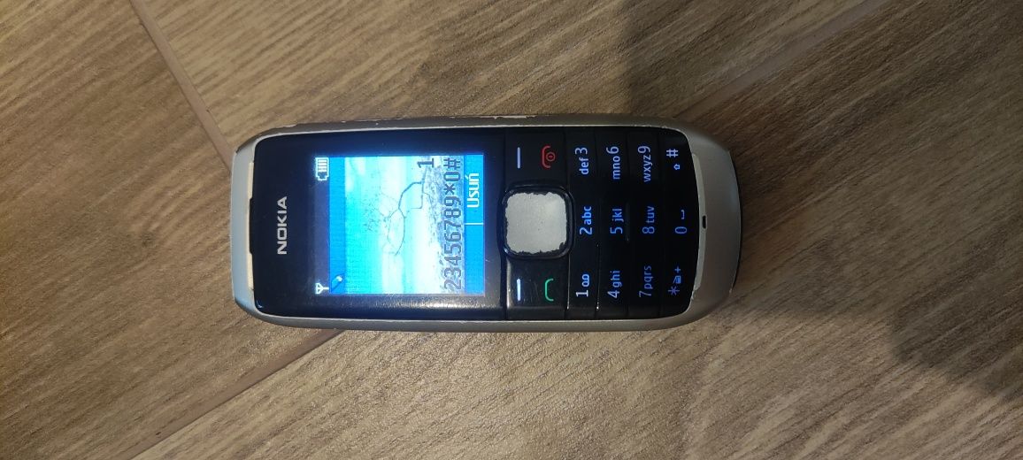 Nokia 1616 z ładowarką i pudełko