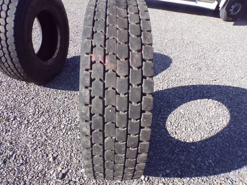 opona 315/80R22.5 KUMHO KRD 02 (650 netto)