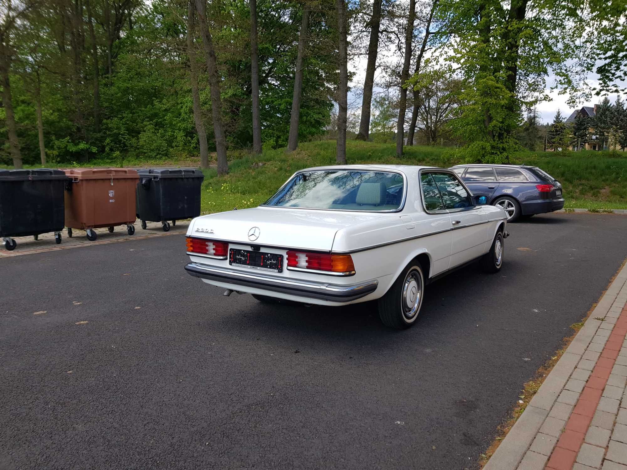 Mercedes W123 230 coupe