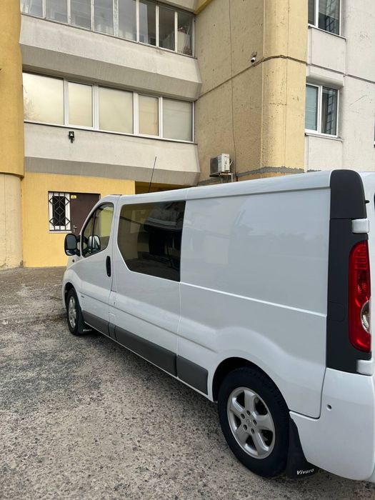 Продам опель виваро