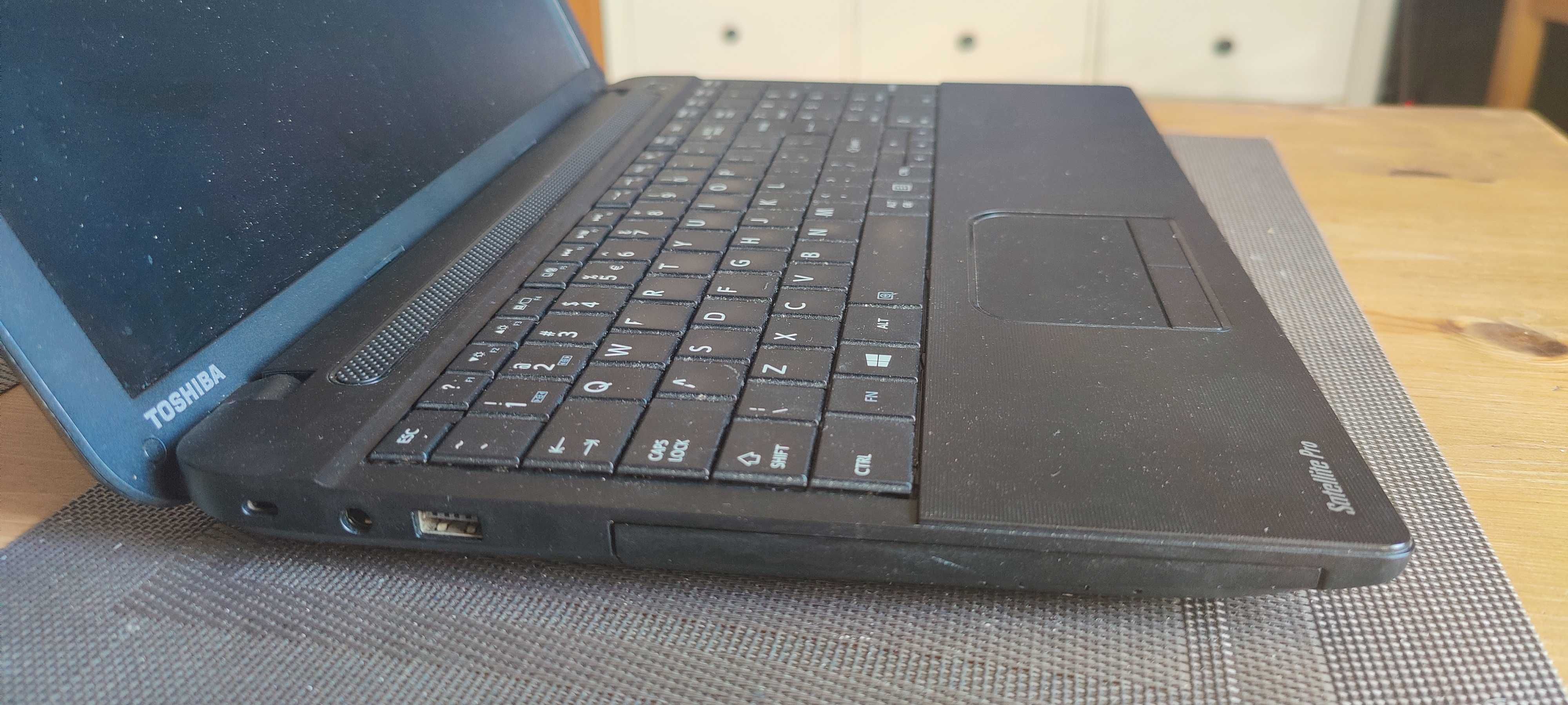 Toshiba C-50 -15,6 cala -Core i3 4x2,40 GHz -6GB Ram -240GB SSD -Win10