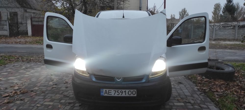 Продам автомобиль срочно Ниссан кубистар 1.5 Рено кенгу