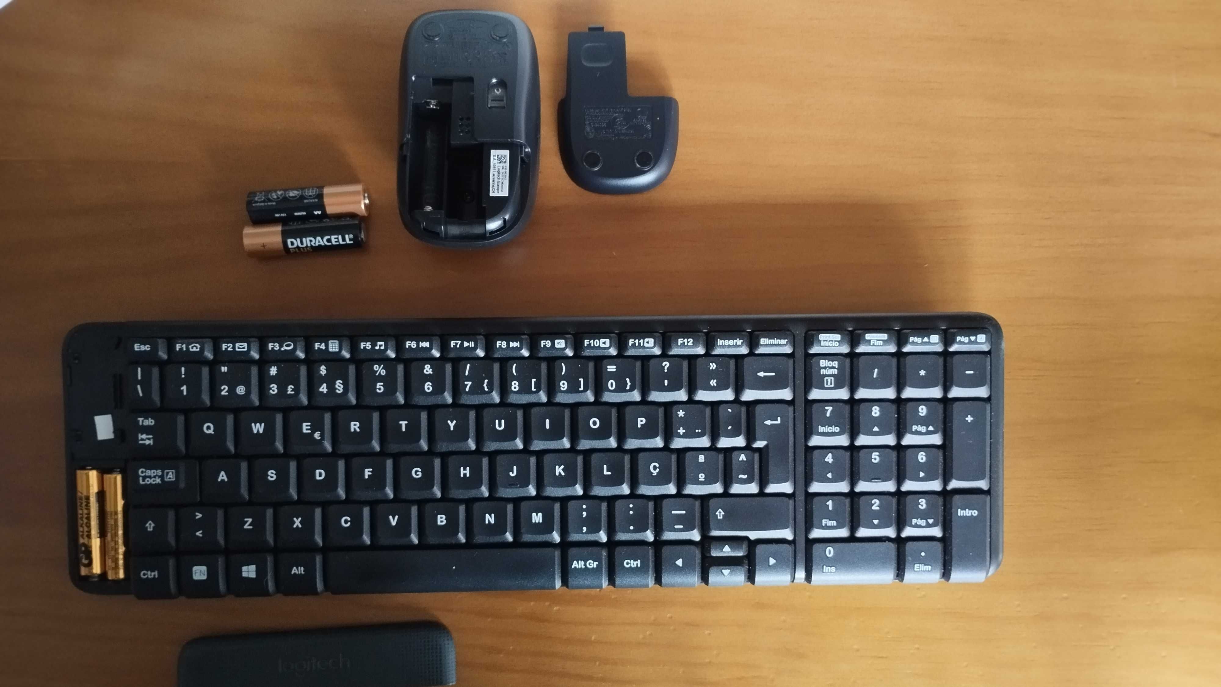 Teclado mais rato sem fios logitech em ótimo estado negociável