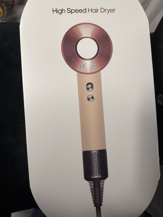 Suszarka z końcówkami w kuferku