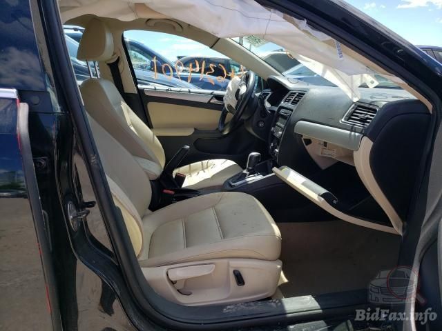 Volkswagen Jetta se 2013 2.5 авто в Украине в наличии