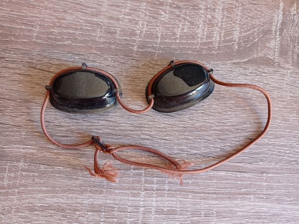 Защитные очки от УФ излучения