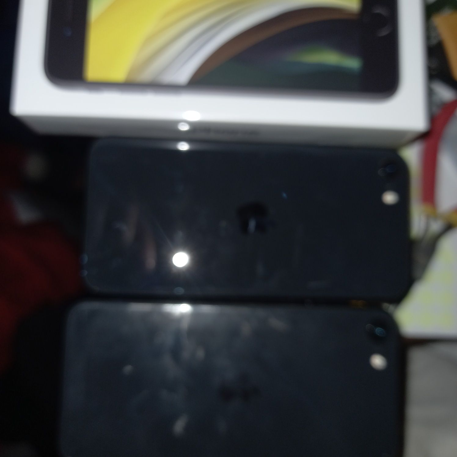 Продам IPHONE SE 2020 Чорний