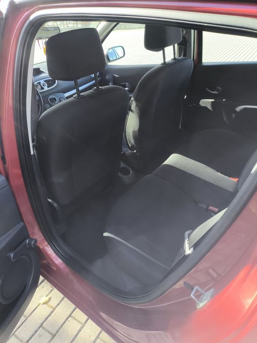 Renault Clio 1.6 Benzyna 110 koni 5 Drzwi Climatronic Alufelgi Zadbany