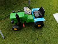 Traktor na pedalka