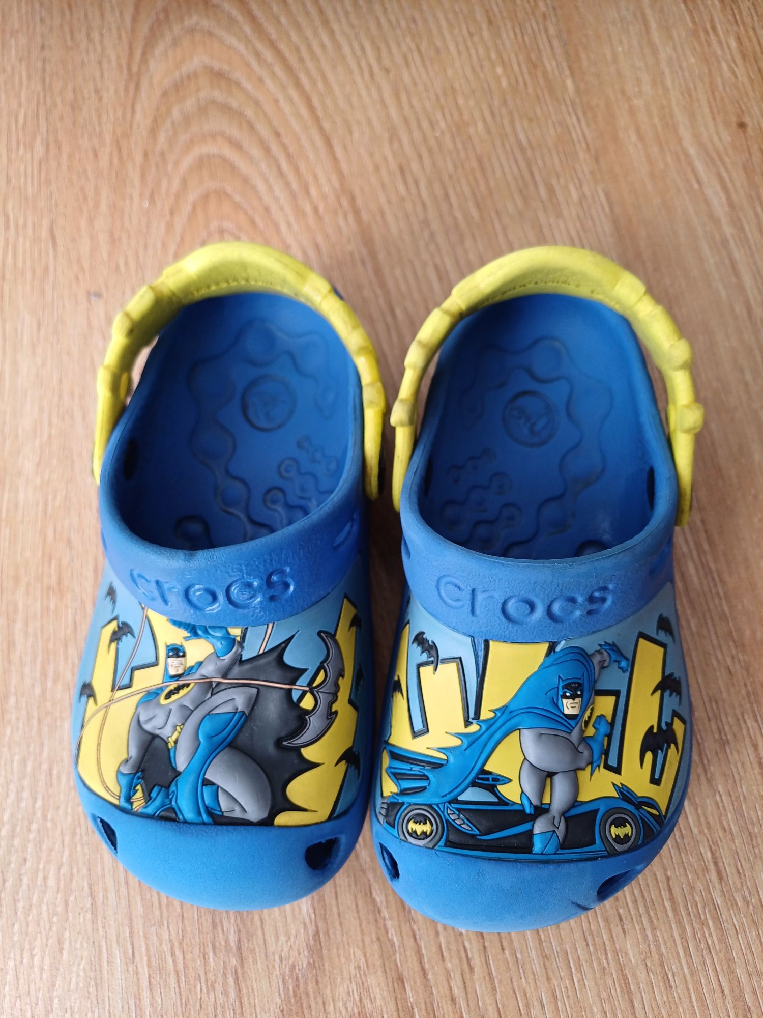 Crocs klapki dla dziecka Batman C8 rozmiar 24