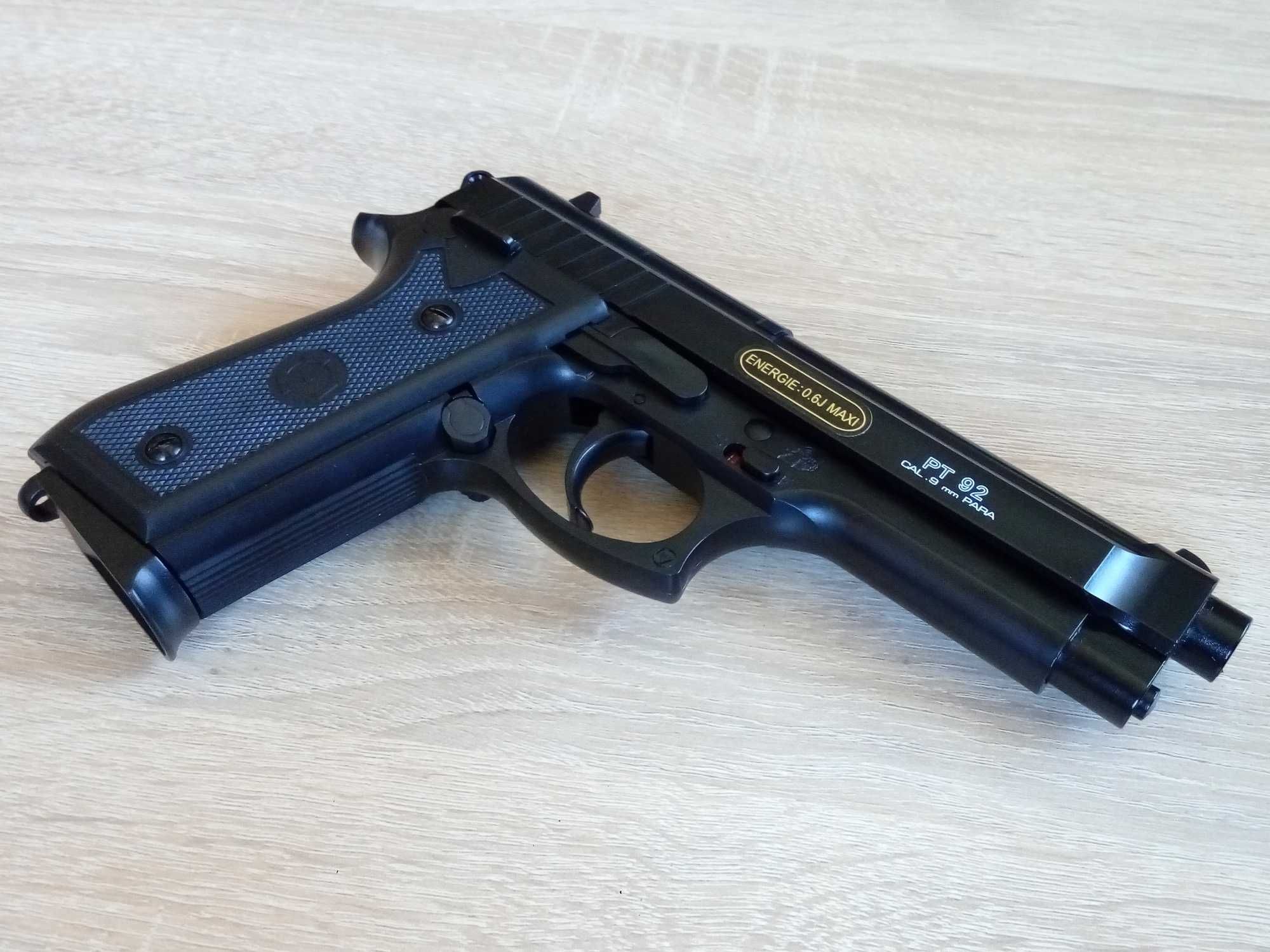 Игрушечный пистолет TAURUS PT92 Cybergun (Франция), детский на пульках