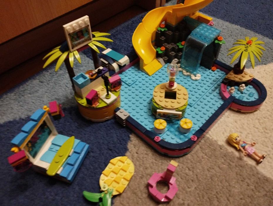 Klocki Lego Friends 41374 Impreza Andrei na basenie zjeżdżalnie