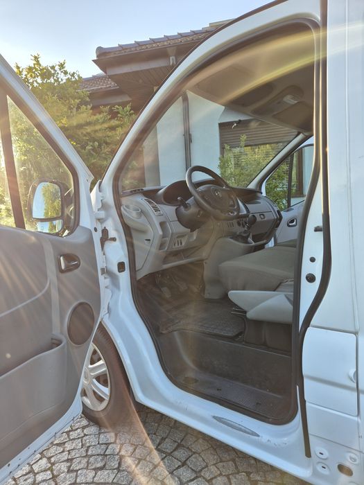 Vivaro 2.0 cdti | VAT 23% | 2. Właściciel | po serwisie
