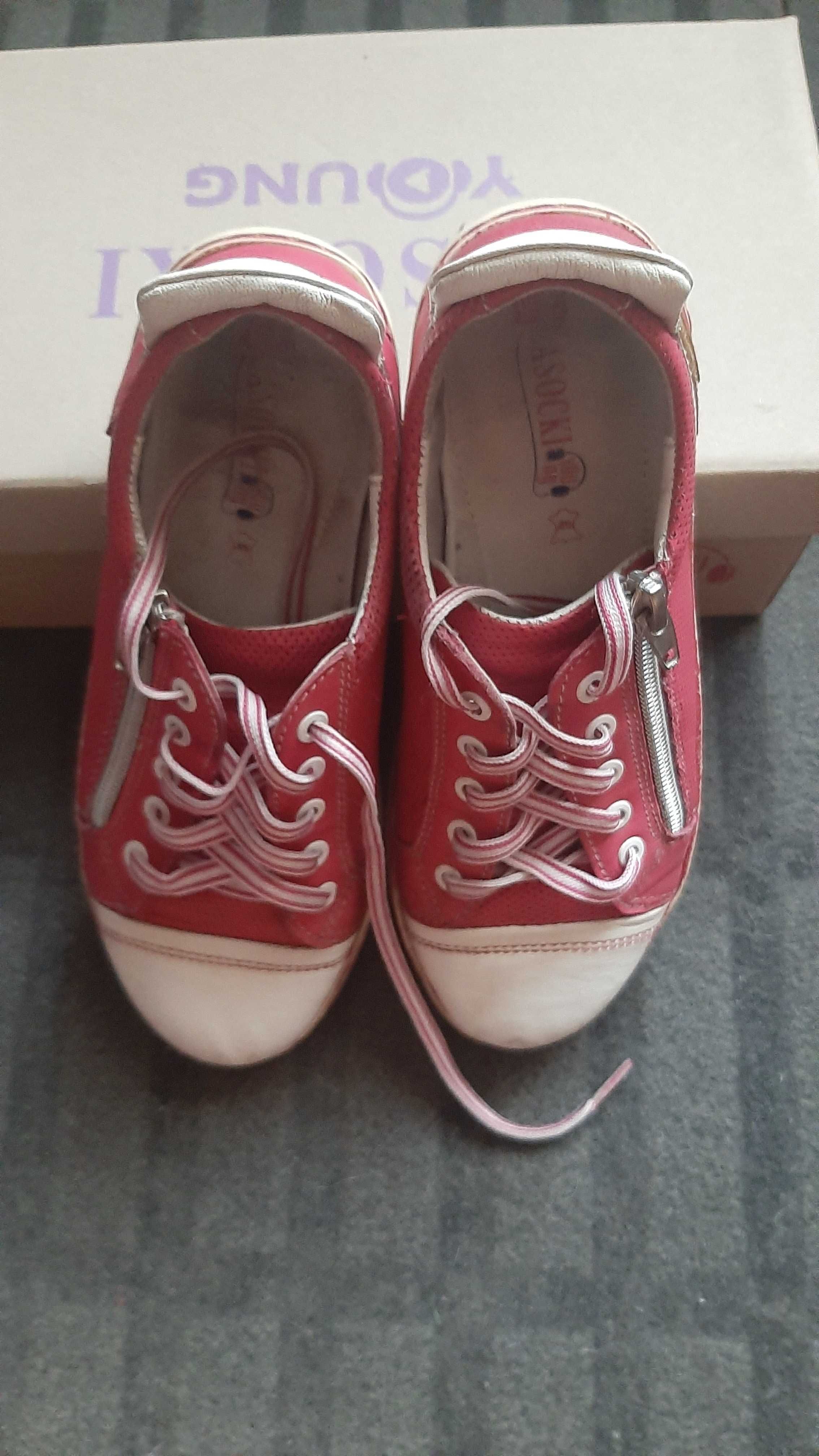 Buty dziewczęce - firma lasocki