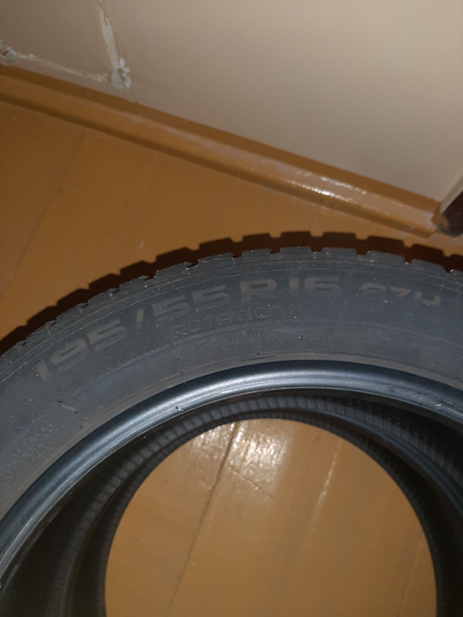 Opony wielosezonowe 195/55 R16