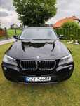 BMW X3 BMW X3 z hakiem holowniczym.