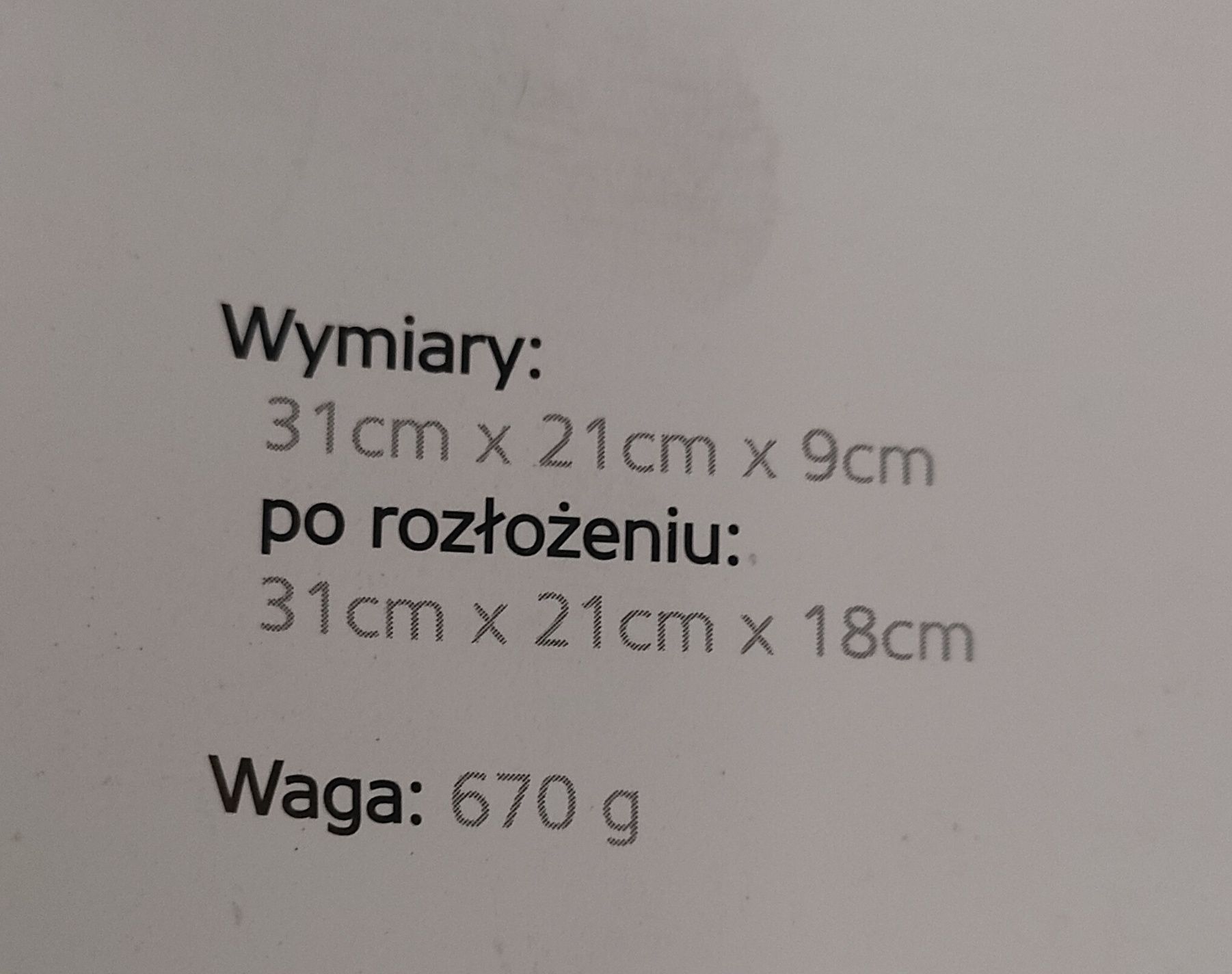 Karmnik zasypowy kompozytowy