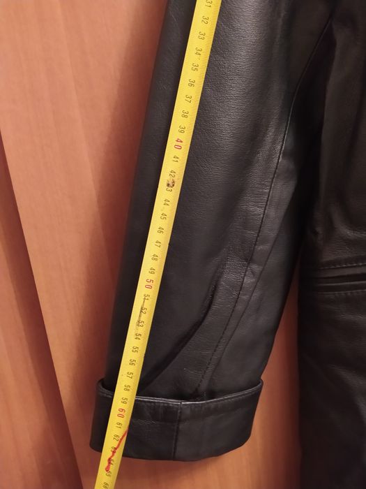 Пиджак женский кожаный размер 50 .