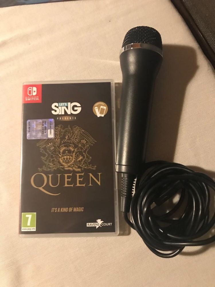 Jogo dos Queen com microfone para Nintendo Switch normal novo