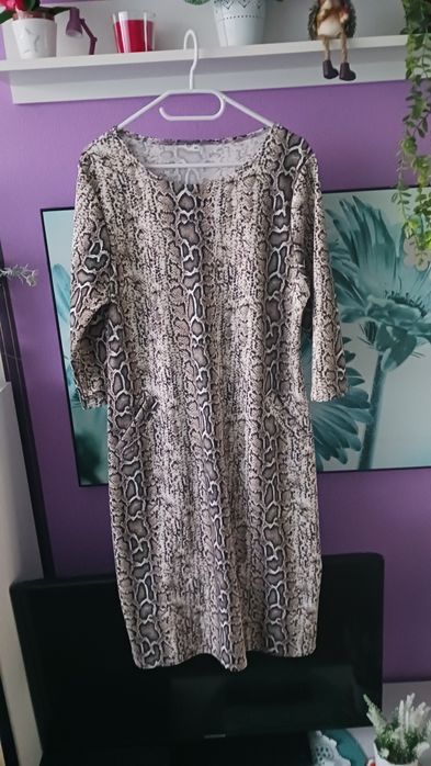 Nowa ładna sukienka