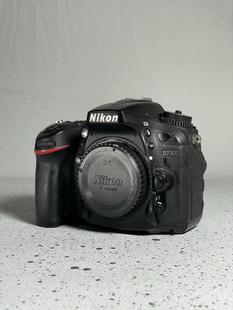 Вживаний Nikon D7100 body + запис відео 1080p/fullHD
