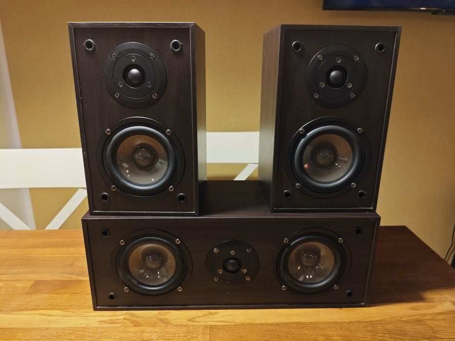 Zestaw kolumn firmy KODA