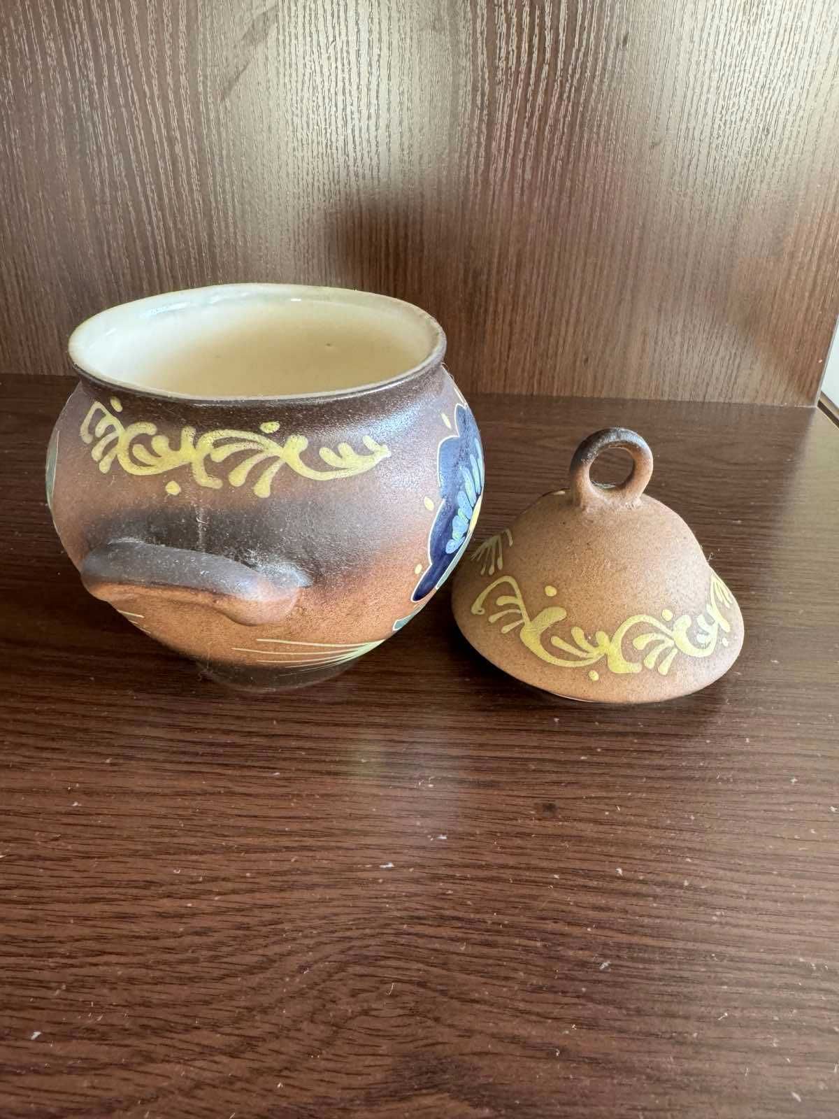 Горшочек с крышкой