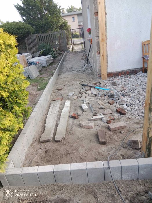 Rozbiórki ,sprzątanie piwnic hal mieszkań wywóz odpadów