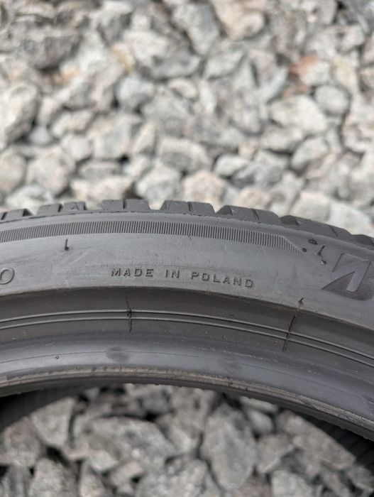 Комплект зимових шин Bridgestone 225/40 R18 225*40 18 Blizzak LM005