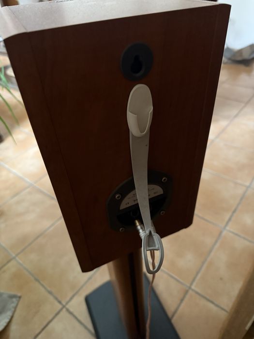 Śliczne głośniki focal chorus 705 s