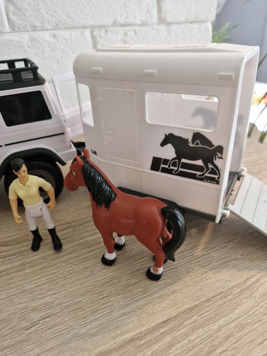 Zestaw samochód z przyczepa Dickiem toys