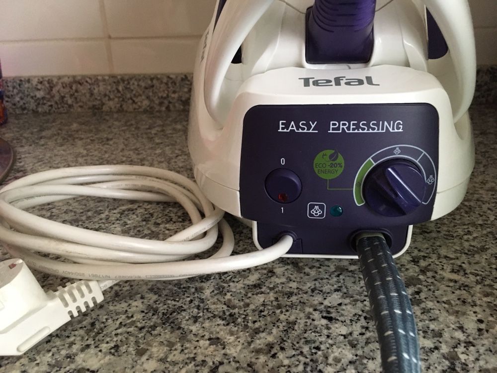 Ferro c/Caldeira Tefal Easy Pressing 4,5 bars 90g/min.