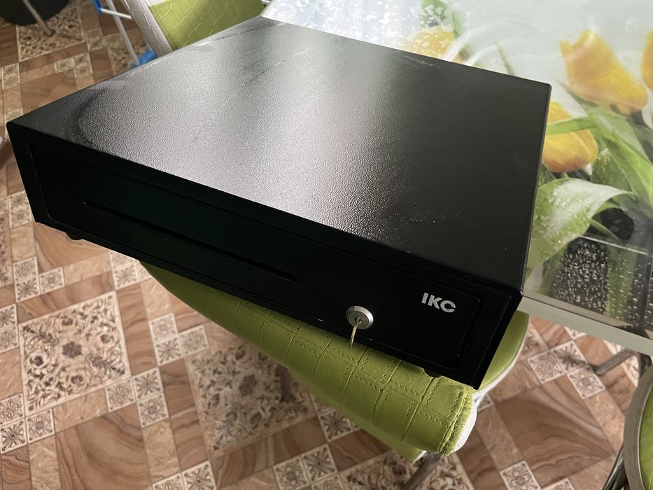 Скриня для грошей / Касова скриня / касса