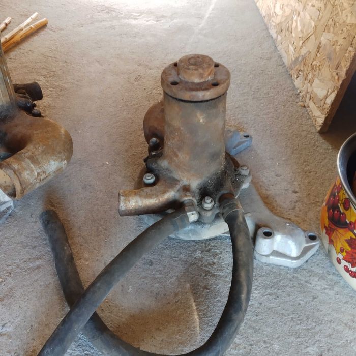 Помпа водяна 130-131-ЗИЛ (Б/У) 2шт