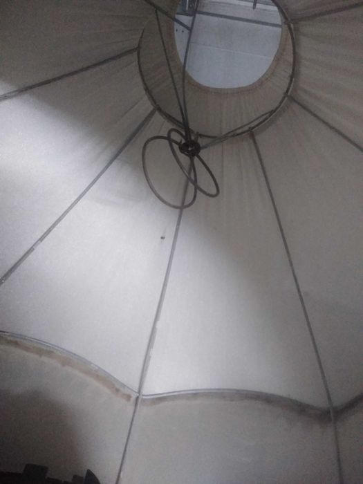 Piękny ogromny stary abażur do lampy stojącej