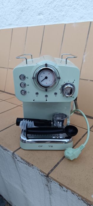 THERA RETRO MÁQUINA CAFÉ 
Máquina de café expresso