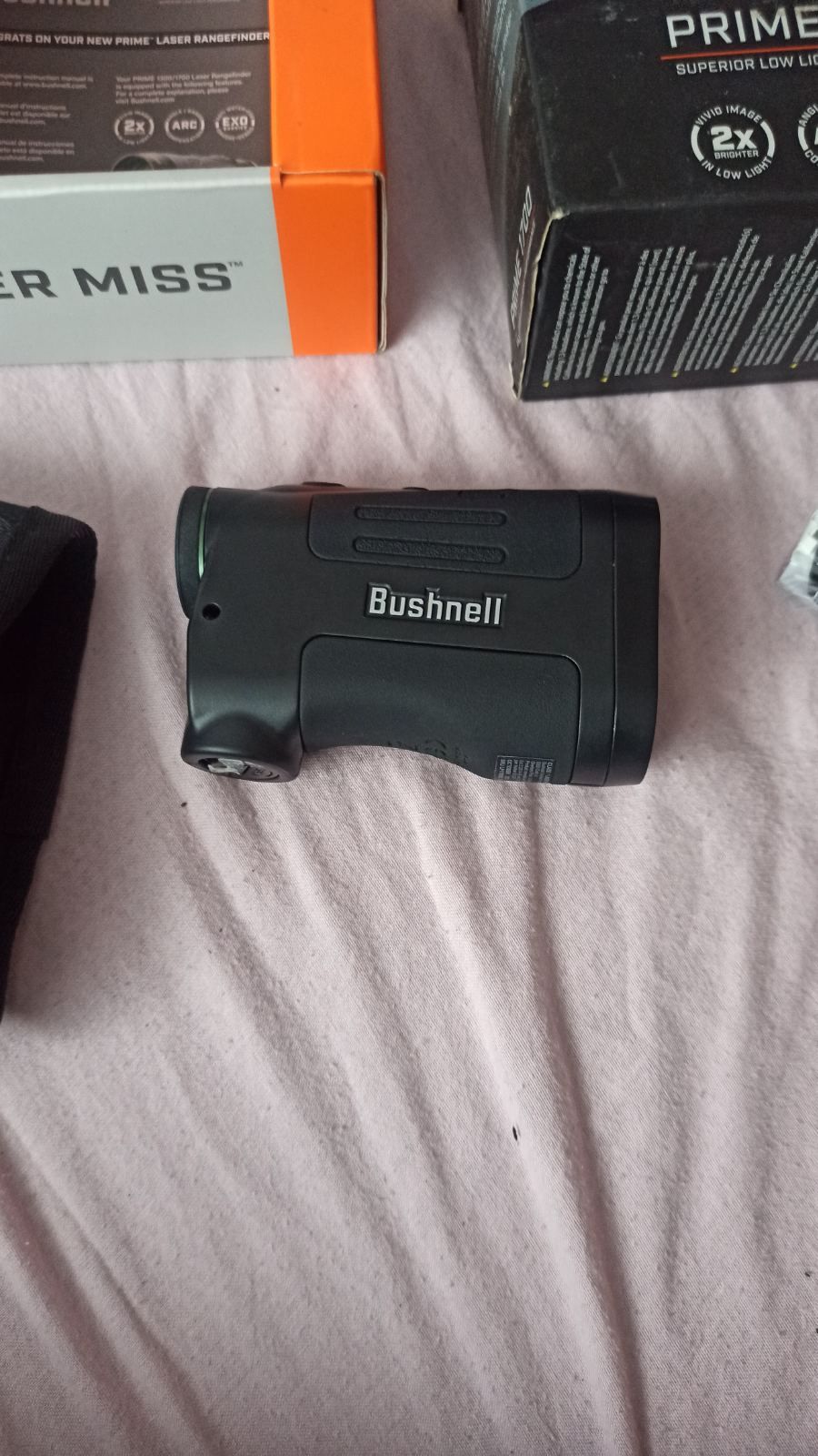 Далекомір,дальномір Bushnell 1700