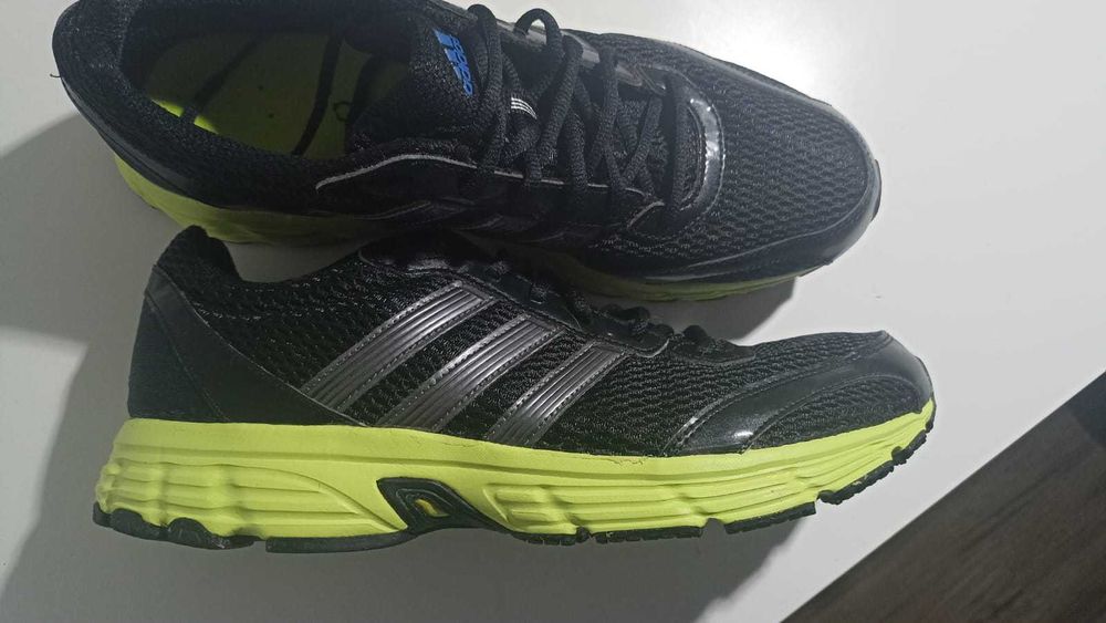 Lote sapatos homens . 14 pares tamanhos 45-47 .Totos em bom estado!