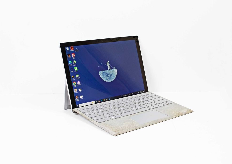 Microsoft Surface Pro 5 LTE Core i5-7300U/ RAM 8 Gb/ SSD 256 Gb/ 12,3"