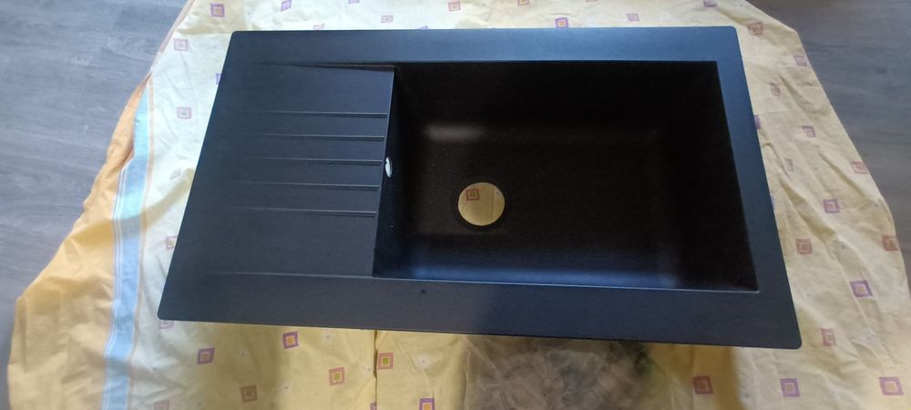 Banca de cozinha em resina cinzento escuro nova