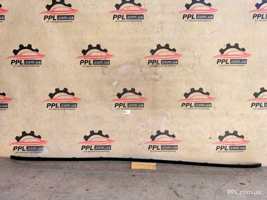 Toyota Avensis T27 11-15 седан накладка заднего бампера губа обвес