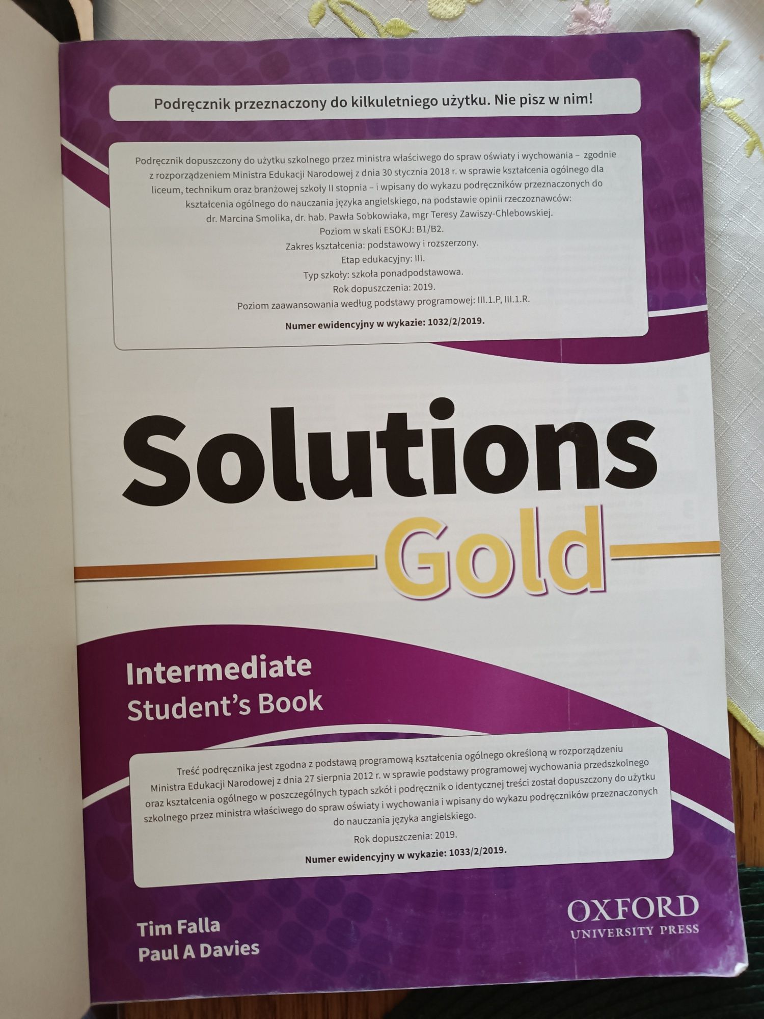 Solutions Gold podręcznik do j. Angielskiego